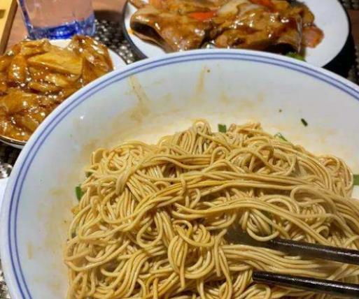 無(wú)錫十大必吃面館排名,喜上樓面館價(jià)格實(shí)惠、面的傳說(shuō)味道鮮美