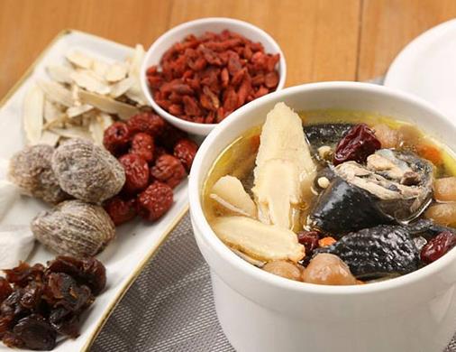 廣東十大靚湯排名,五指毛桃豬骨湯、黨參黃芪燉雞湯美味又滋補