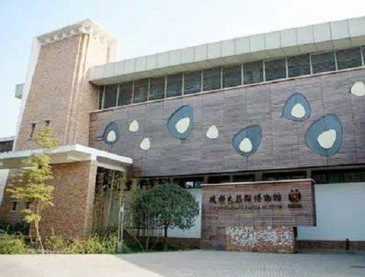 成都旅游必去的網(wǎng)紅景點(diǎn),寬窄巷子、錦里古街感受古蜀文化