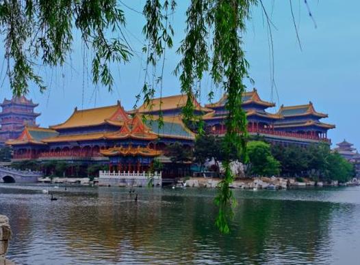 山東十大著名景點,嶗山景區(qū)是道教名山、趵突泉景區(qū)景觀獨特