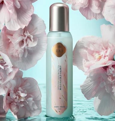 全球最持久的定妝產品,玫珂菲控油噴霧、魅可無瑕柔光散粉無懼出油