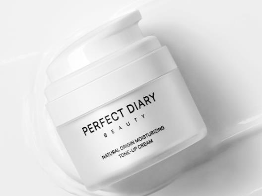 最好用的素顏霜排行榜,蒂佳婷V7素顏霜、unny club素顏霜方便快捷