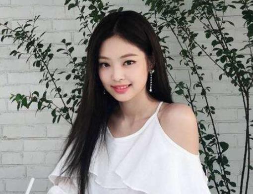 2020韓國愛豆ins粉絲排名,Lisa長得又純又欲,Jennie知名度高