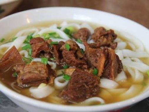 江門(mén)十大熱門(mén)火鍋店排行榜,小公牛火鍋人氣高、嘉匯牛餐館的肉肉質(zhì)好