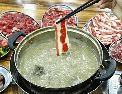 江門(mén)十大熱門(mén)火鍋店排行榜,小公牛火鍋人氣高、嘉匯牛餐館的肉肉質(zhì)好