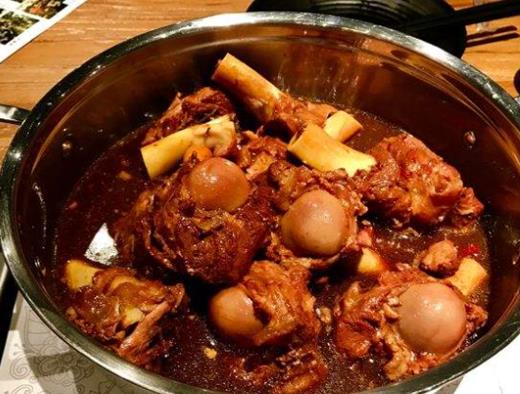 吉林十大火鍋店排行榜,鼎匯豐重慶老火鍋、燈火小團(tuán)圓重慶老火鍋很不錯(cuò)