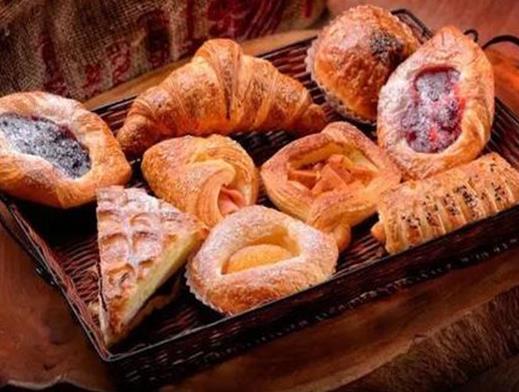 容易引起孕婦流產(chǎn)的東西,菠蘿會(huì)引起孕婦中毒,生大蒜易引起腹瀉