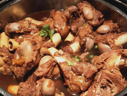 吉林十大火鍋店排行榜,鼎匯豐重慶老火鍋、燈火小團(tuán)圓重慶老火鍋很不錯(cuò)