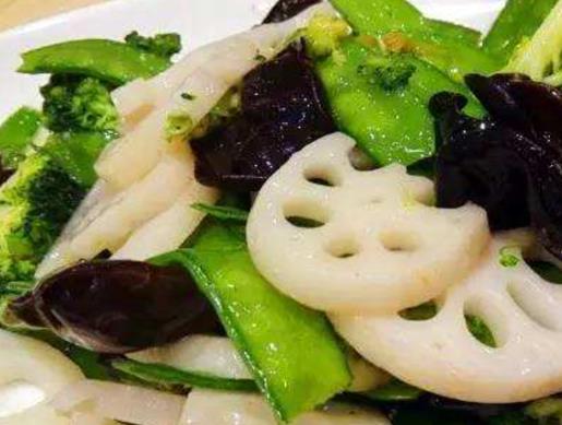 哈爾濱美食店排行榜,紅博中央公園食林、松花江索道星空夜宴十分愜意