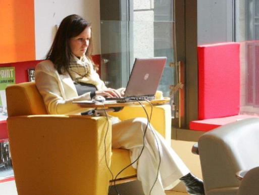 中國十大隱形高薪行業排名,網絡營銷師收入高、景觀設計需求大