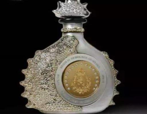 世界最貴的十大奢華名酒,萊伊925龍舌蘭、蘇格蘭迪瓦伏特加有價無市