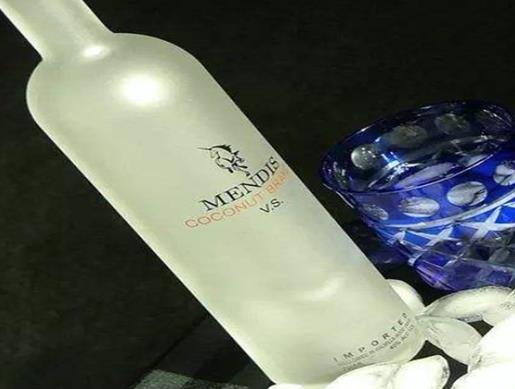 世界最貴的十大奢華名酒,萊伊925龍舌蘭、蘇格蘭迪瓦伏特加有價無市