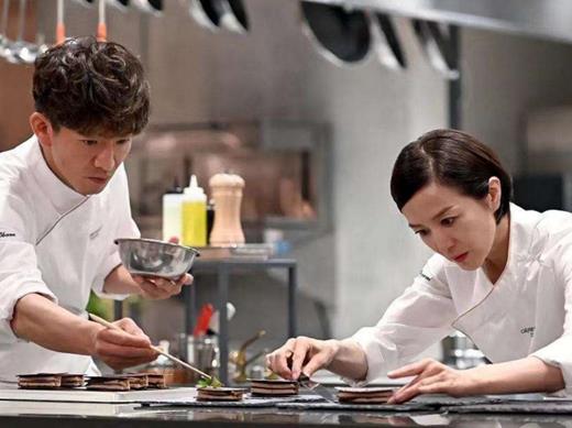 8部治愈心靈的下飯美食劇,東京大飯店劇情好看,昨日的美食非常接地氣