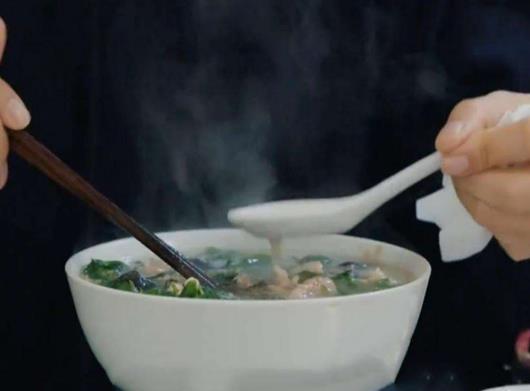 8部治愈心靈的下飯美食劇,東京大飯店劇情好看,昨日的美食非常接地氣