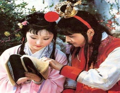 中國十大電視劇排行,《還珠格格》是瓊瑤最有名的作品,《武林外傳》很經(jīng)典