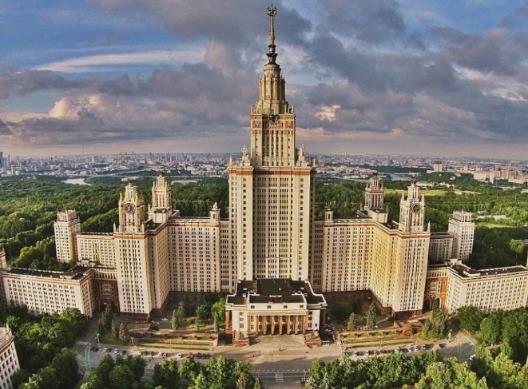 全球最美六所大學(xué)排行榜,劍橋大學(xué)美如畫卷、貝里學(xué)院自然風(fēng)景美妙