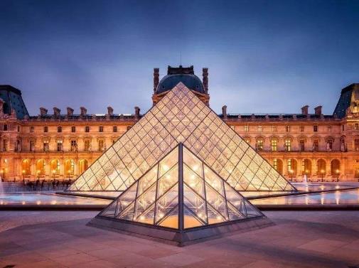 能夠介紹旅游勝地的APP,賽導游視覺體驗感好,小鹿導游讓旅游更輕松