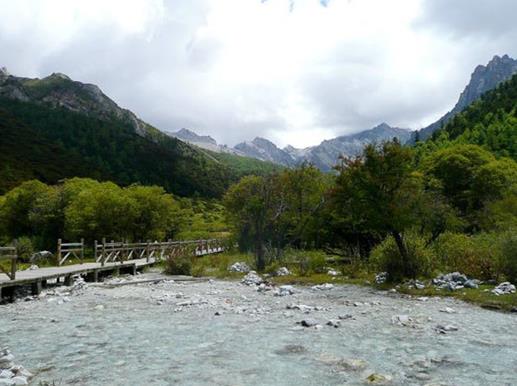 中國十大最美天路排名,塔克拉瑪干沙漠公路、新藏公路景色美
