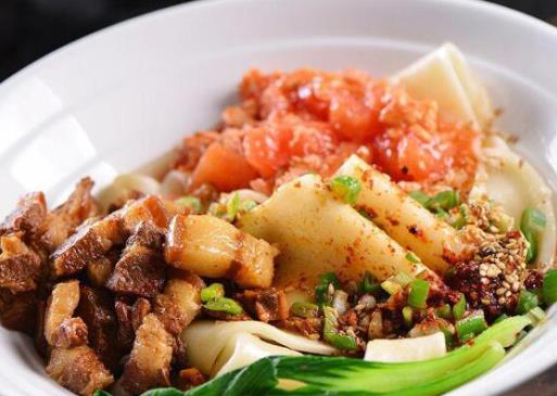 陜西十大美食排行榜,肉夾饃爽而不膩、陜西涼皮口感十足