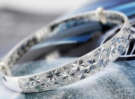 世界10大銀飾品牌排名,蒂芙尼銀飾、老銀匠銀飾都很經典