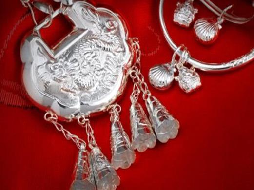 世界10大銀飾品牌排名,蒂芙尼銀飾、老銀匠銀飾都很經典