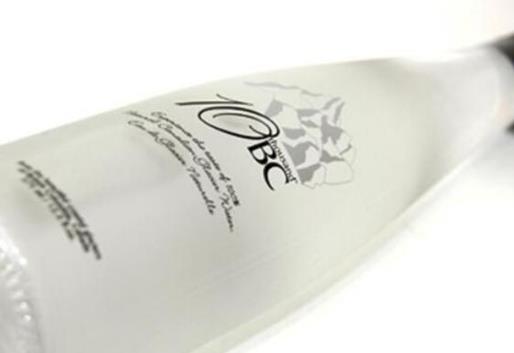 世界十大奢侈礦泉水排名,比佛利山莊90h20、莫迪利亞尼礦泉水都很貴