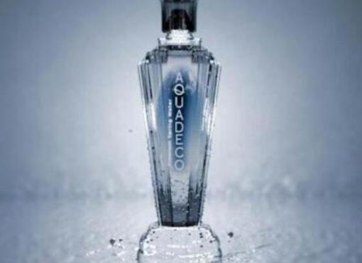 世界十大奢侈礦泉水排名,比佛利山莊90h20、莫迪利亞尼礦泉水都很貴