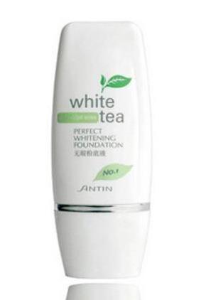 2021年十大最白粉底液排行榜,迪奧雪晶靈光蘊煥亮粉餅遮瑕提亮膚色