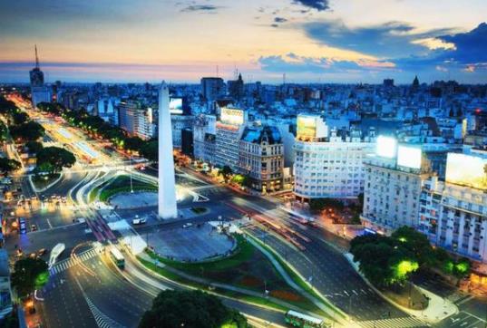 十大“全球最累城市”排行榜,香港連續兩年位于榜首、新加坡平均工作時高