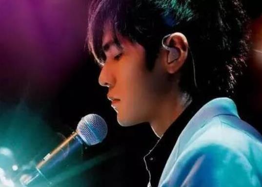 周杰倫十大古風歌曲排名,《青花瓷》有意境、《東風破》動人心魄