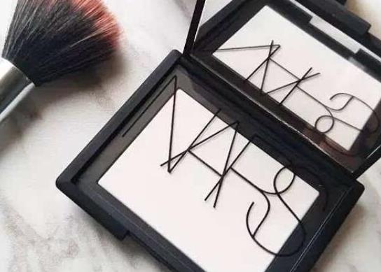 全球十大專業美妝品牌,芭比波朗、Make Up For Ever比較出名