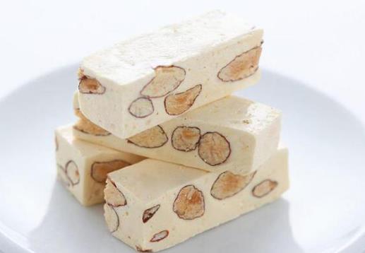 小紅書十大零食排名,ROYCE生巧克力入口即化、LADUREE馬卡龍口感十足