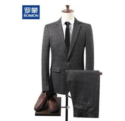 十大男士西裝品牌排名,雅戈爾西裝、報喜鳥西裝受中高端商務人士喜愛