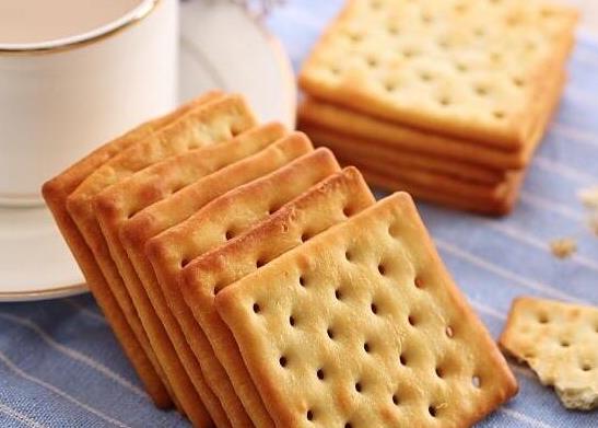 可口的韌性餅干品牌排行榜,百樂順餅干、億滋餅干老少皆宜