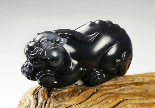 世界十大最值錢的玉石排名,羊脂白玉細膩油性好、和田黃玉是玉中之皇