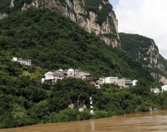 中國著名大型水庫,三峽水庫是人工湖泊、龍潭水庫是我國第二大水電站