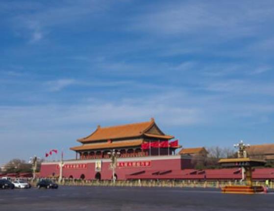 中國十大著名紅色旅游景點,延安革命紀念地景區、西柏坡深受人們歡迎