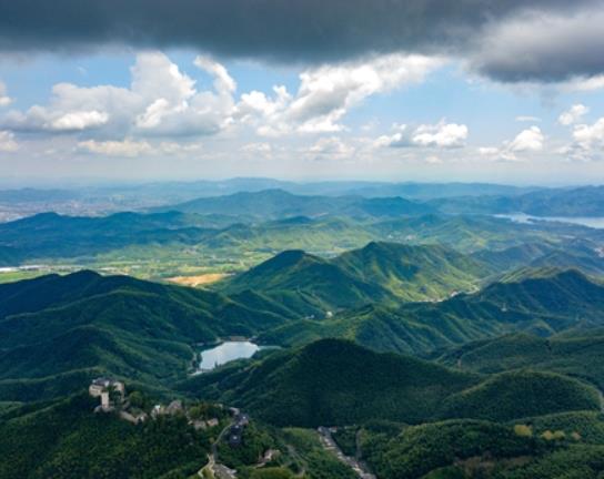 湖州市十大賞花景點排行榜,安吉中南百草園、長興城山溝景區歷史悠久