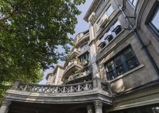 上海必打卡的十大景點,黑石公寓用黑色石件得名、陜康里是上海新地標