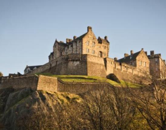 世界十大最美童話城堡排名,新天鵝城堡、圣米歇爾山城堡恍若仙境