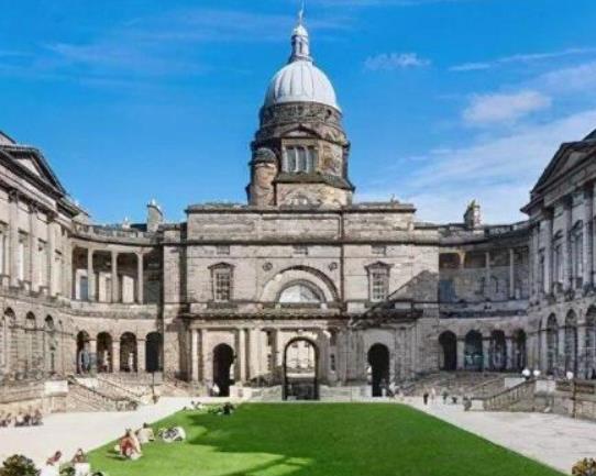 2022英國大學QS排名,牛津大學影響力很大、劍橋大學享譽全球