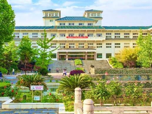 武漢十大最美大學排行榜,武漢大學校園享譽、華中農業大學環境幽雅