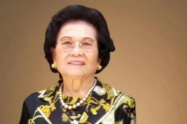 2022年中國(guó)香港十大富豪福布斯排行榜,李嘉誠(chéng)登頂香港首富 2022年中國(guó)香港十大富豪福布斯排行榜,李嘉誠(chéng)登頂香港首富