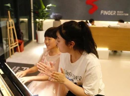 十大鋼琴培訓(xùn)機(jī)構(gòu)排名,雅馬哈音樂(lè)中心、珠江鋼琴藝術(shù)教室有足夠的實(shí)力