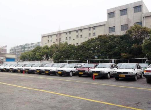 上海十大駕校排名,通略駕校教練經驗豐富、榮安駕校首創一人一車