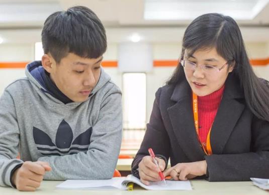 德陽市十大教育培訓機構排名,興唯瑋教育培訓學校幫你鞏固基礎