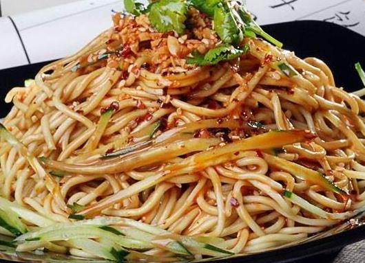 2022必火的擺攤小吃,燒烤經濟實惠、臭豆腐風靡各地