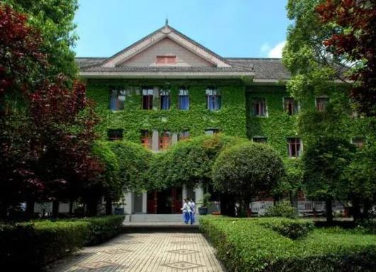 國內口碑最好的高中排名,中國人民大學附屬中學、北京市十一學校很出眾