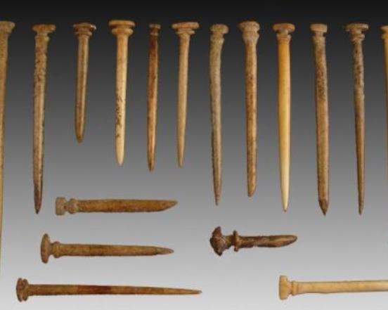 中國八大古代發飾品類,發笄用于裝飾發耳、簪是由笄發展而來