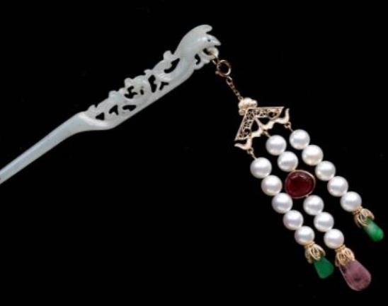 中國八大古代發飾品類,發笄用于裝飾發耳、簪是由笄發展而來